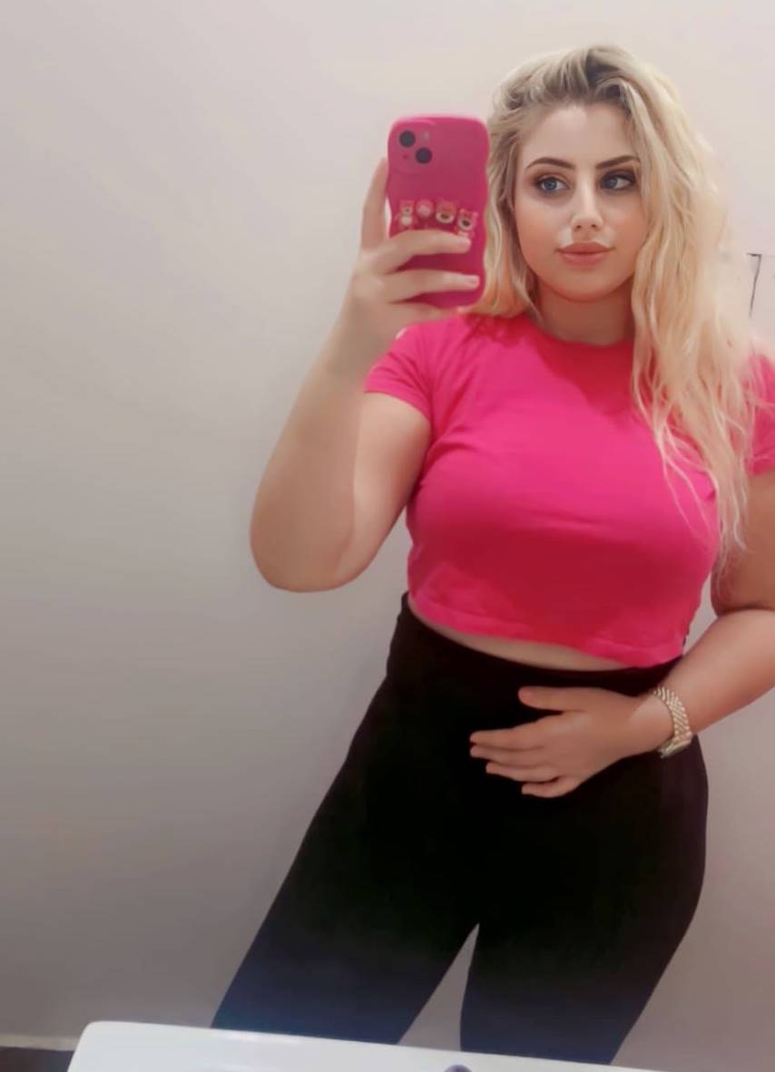 Merter Escort Bayan İpek İle Farklı Bir Dünyaya Adım Atın